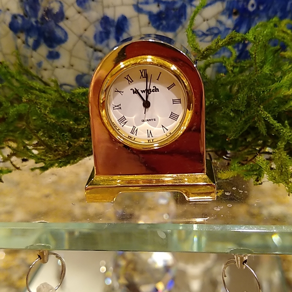 🥰💋 miniature clock, brass, le watch